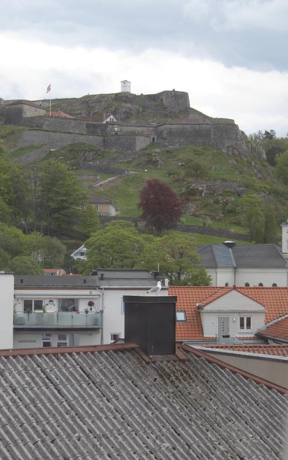 O Brian Gjestehus Halden Ngoại thất bức ảnh